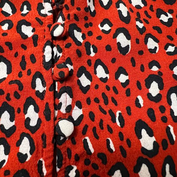 Sanctuary Noelle Leopard Print Smocked Sleeve Button Down Blouse *SMALL FLAW* - Picture 15 of 15